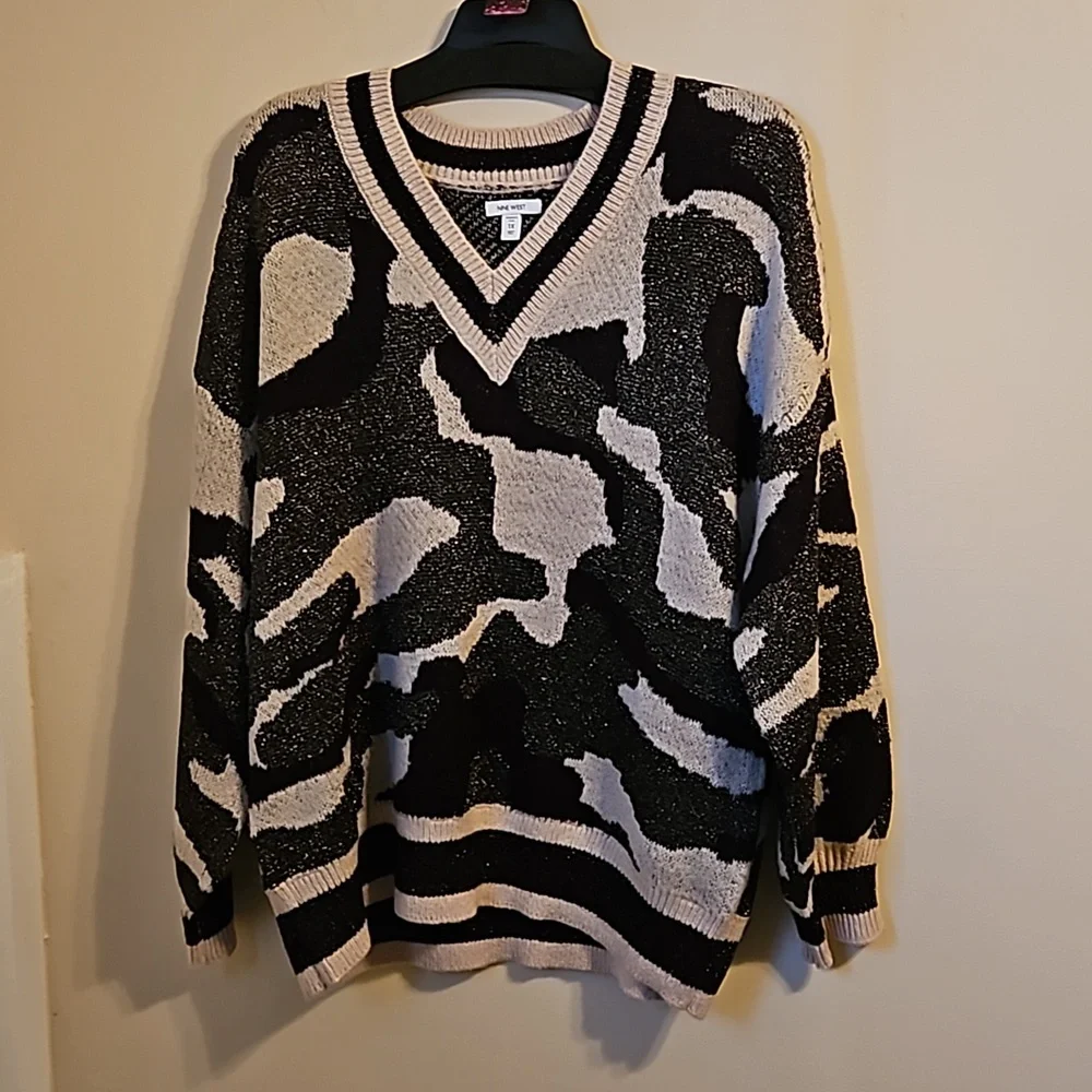Nine West Black, white and Gray sparkle sweater. NWT, size 1X. - Picture 1 of 4